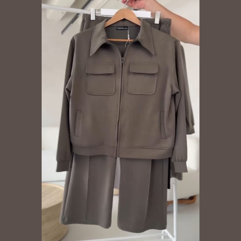 6 Pocket Style Premium Quality Winter 2-Pcs Tracksuit. CWTS-37