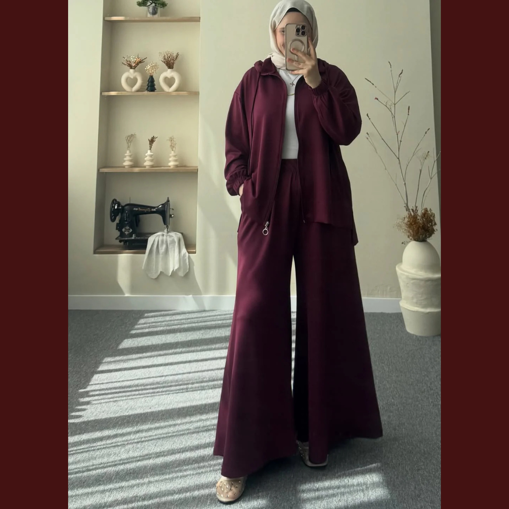 Wide-Leg Bottom Over Size Style Premium Quality Winter 2-Pcs Tracksuit. CWTS-39